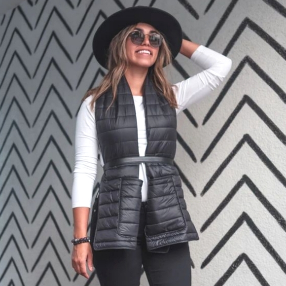 Puffer Hug 418 Scarf. Three pocket puffer scarf, vest - Picture 8 of 11